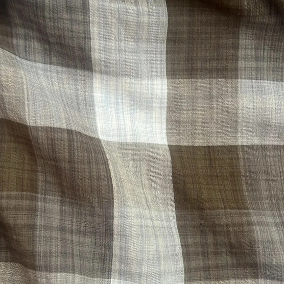 Tommy Bahama Button down shirt-size XL - Picture 6 of 9